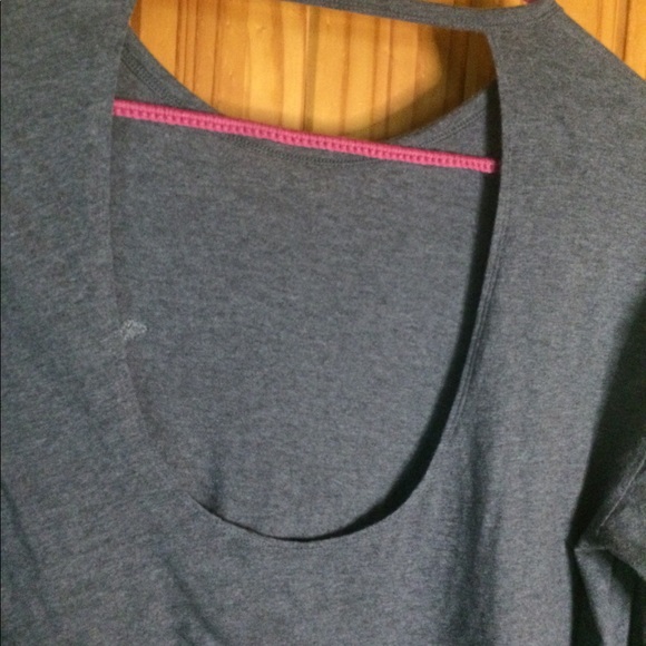 Victoria’s Secret Pink Long Sleeve Gray Sequined Logo Top - Picture 4 of 9